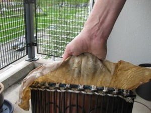 Worsten glad trekken bij bespannen van djembe